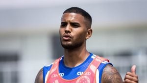 Atacantes do Cruzeiro permanecem fora das relações de Artur Jorge por segundo jogo consecutivo