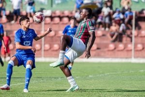 Cruzeiro garante vaga na semifinal do Brasileiro Sub-17 ap&oacute;s empatar com o Fluminense e enfrenta o Atl&eacute;tico em cl&aacute;ssico estadual