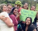 Cantor Daniel faz peregrina&ccedil;&atilde;o de bicicleta ao Santu&aacute;rio de Aparecida e atende fi&eacute;is