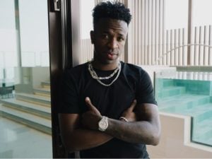 Vini Jr. recebe suspens&atilde;o de quatro jogos na Espanha por agress&atilde;o durante partida contra o Villarreal