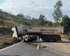 Caminhonete colide frontalmente com carreta na BR-381 e motorista morre em João Monlevade
