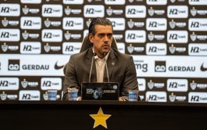 Atlético Mineiro alcança fase avançada de competições e atribui sucesso a mudanças estratégicas e ao ambiente interno