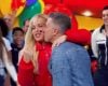 Luciano Huck declara amor por Ang&eacute;lica ao vivo durante programa especial de Dia das Crian&ccedil;as