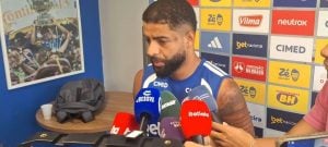 Zagueiro do Cruzeiro destaca importância da pausa da Data Fifa para recuperação mental e foco na reta final do Brasileirão