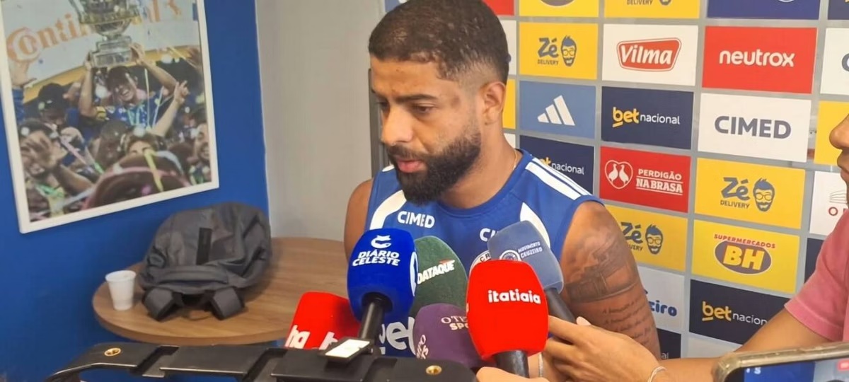 Zagueiro do Cruzeiro destaca import&acirc;ncia da pausa da Data Fifa para recupera&ccedil;&atilde;o mental e foco na reta final do Brasileir&atilde;o