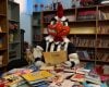 Instituto Galo cria biblioteca comunitária inspirada em Gustavo Scarpa e arrecada mais de 2 mil livros