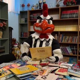 Instituto Galo cria biblioteca comunit&aacute;ria inspirada em Gustavo Scarpa e arrecada mais de 2 mil livros
