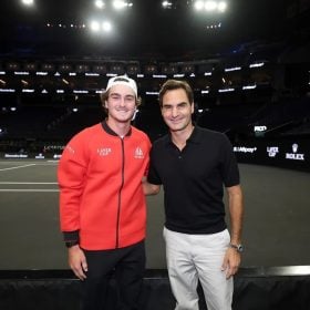 Roger Federer e Jo&atilde;o Fonseca se enfrentam em evento de t&ecirc;nis em S&atilde;o Paulo em dezembro