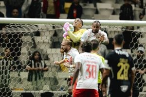 Gabriel Delfim mant&eacute;m sequ&ecirc;ncia como titular do Atl&eacute;tico e se firma como alternativa confi&aacute;vel no gol