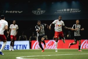 Atlético-MG sofre com possível baixa de Cassierra para sequência da temporada