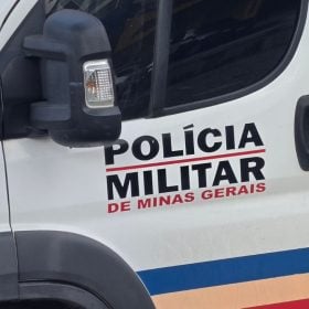 Homem &eacute; morto a tiros em Belo Horizonte durante troca de tiros e suspeitos fogem ap&oacute;s disparo