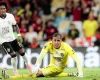 Atl&eacute;tico luta at&eacute; o fim, mas perde para o Flamengo no &uacute;ltimo lance