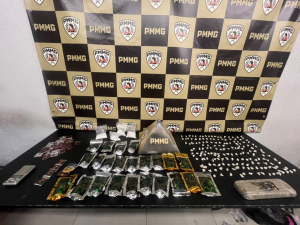 PM apreende 180 pedras de crack no Buraco Quente, em Divinópolis