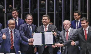 Fim da escala 6x1 é promulgada e medida deve valer em 60 dias