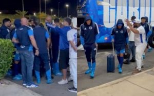 Torcida do Cruzeiro cobra jogadores em Confins ap&oacute;s derrota contra o Bragantino