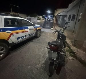 PM recupera motocicleta furtada em Ituiutaba durante abordagem em Divinópolis