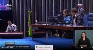 Cleitinho se emociona em discurso de despedida no Senado