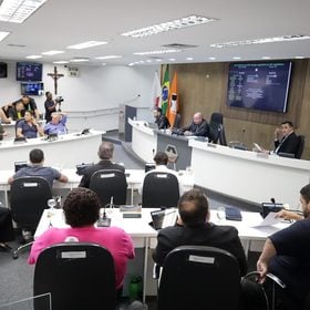 Usina fotovoltaica em Divin&oacute;polis: C&acirc;mara vota projeto nesta ter&ccedil;a